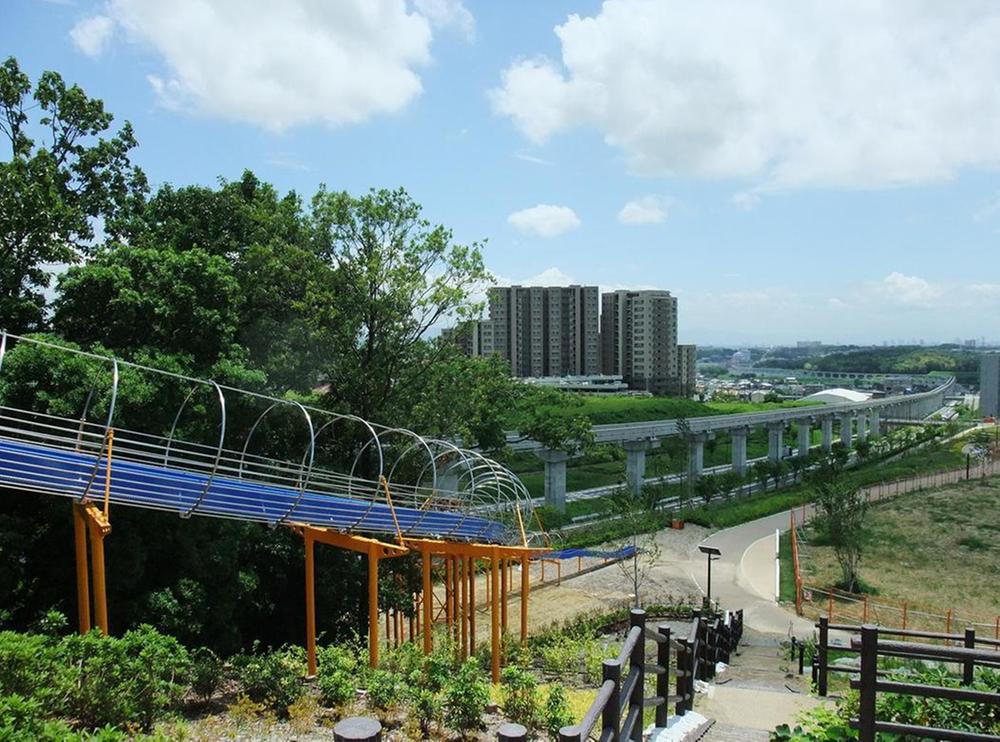 park. The 1200m Aya Tokyo until Saito Nishikoen, Including the Saito Nishikoen of 5.2ha, There are many parks where you can enjoy with your family.