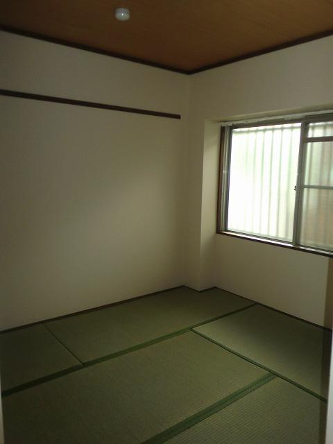 Living and room. Is a Japanese-style room