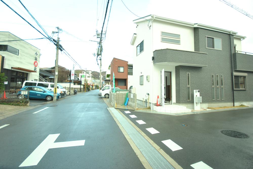 Local photos, including front road. Local (12 May 2013) Shooting