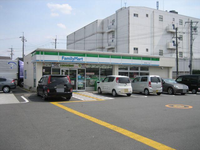 Convenience store. FamilyMart Shimamoto Takahama 306m up to two-chome