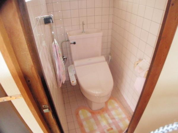 Toilet. Washing ・ A heated toilet seat