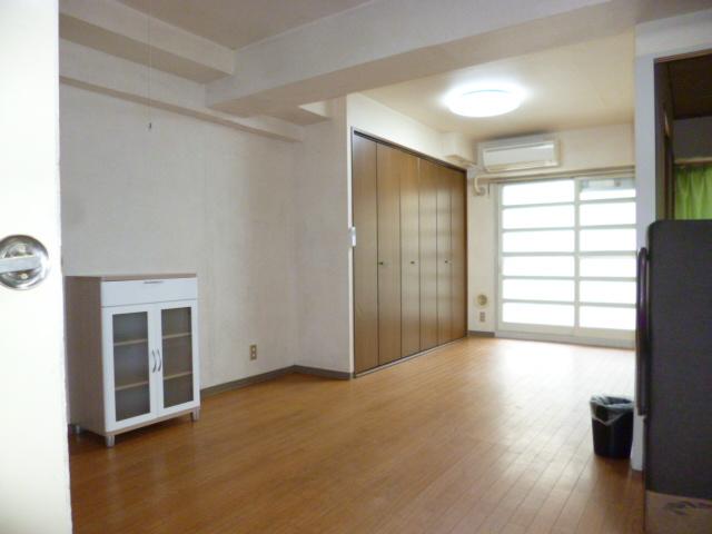 Living. Indoor (September 2013) Shooting