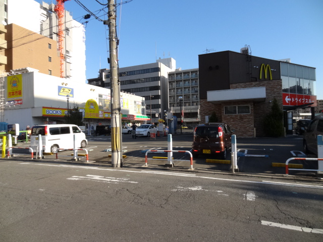 restaurant. McDonald's Route 1 Taishibashi store up to (restaurant) 179m