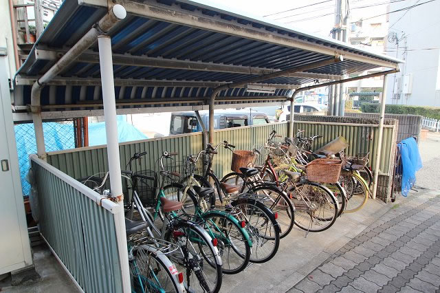 Other common areas. Bike can also be bicycle parking