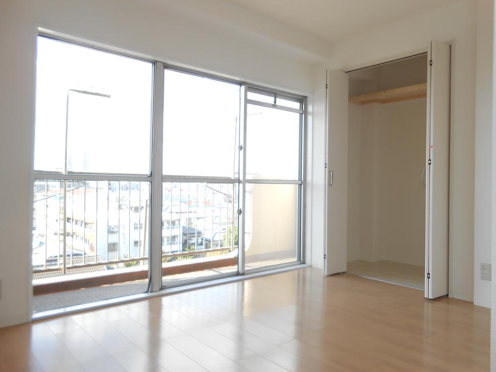 Living. Indoor (11 May 2013) Shooting