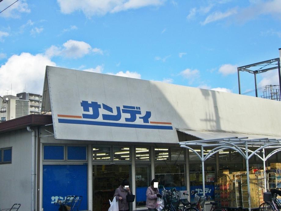 Convenience store. Sandy 569m to Moriguchi Terauchi shop