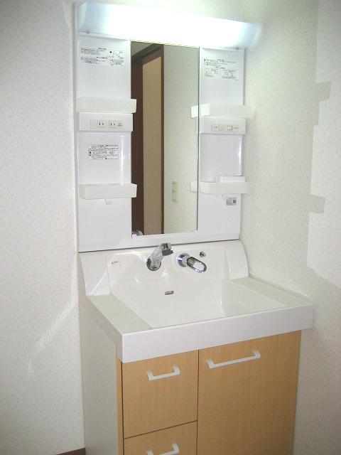 Wash basin, toilet.  [Wash basin] Shampoo dresser with the morning of the set is also a breeze ☆ 