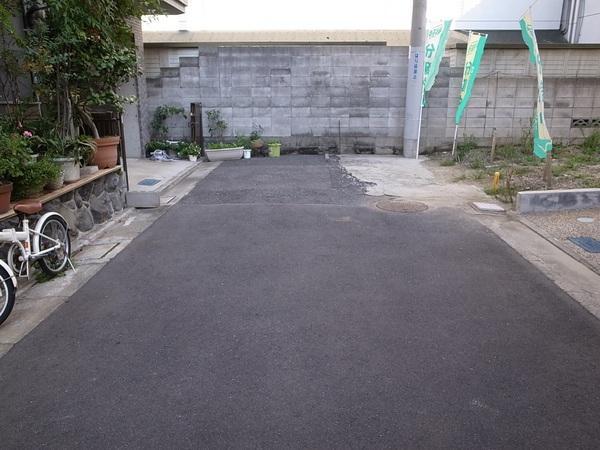 Other. We propose a "house where the family can live happily."