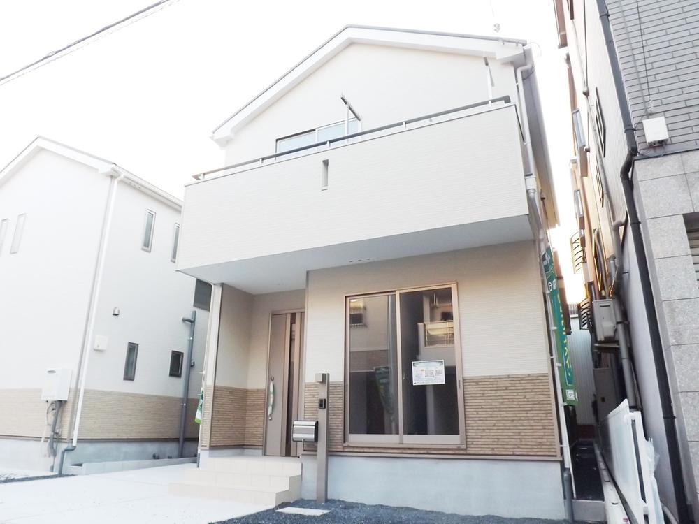 Local appearance photo. Local photos (appearance) all 4 House ・ No. 1 destination eastward! Parking 2 cars!