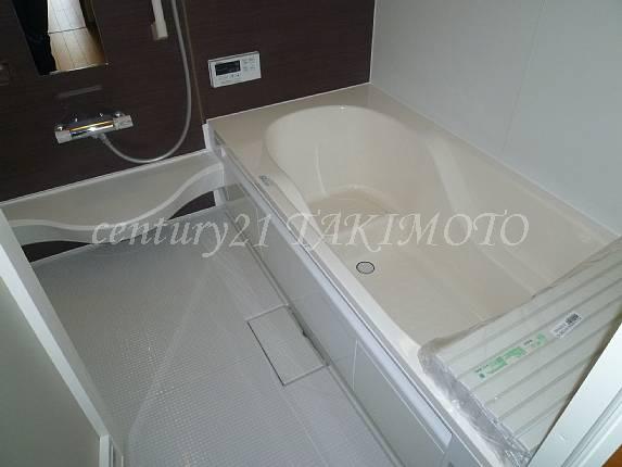 Bathroom. The bathrooms are spacious 1 tsubo type! !