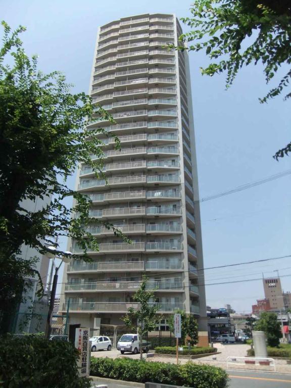 Local appearance photo.  [Famille Moriguchi Station Ayers Tower] Exterior Photos