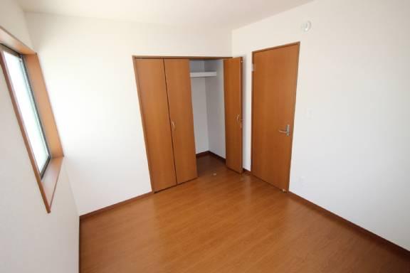 Receipt. Storage space rich! !