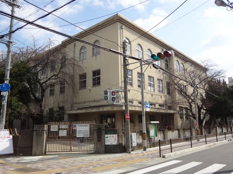 Primary school. Moriguchi stand Takii to elementary school 451m