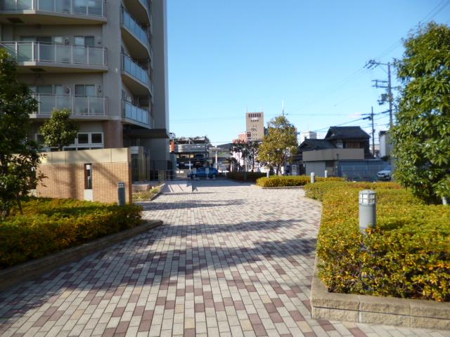 Entrance. Common areas