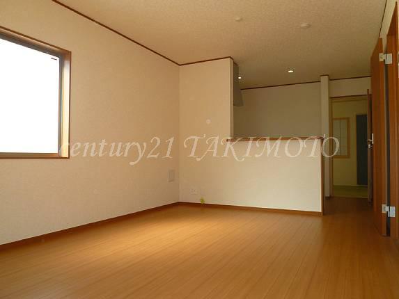 Living. The arrangement of the furniture is easy portrait face-to-face LDK!