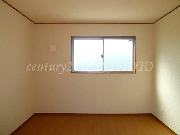 Non-living room. The second floor is 6.1 Pledge ~ Wide by 7.8 Pledge!