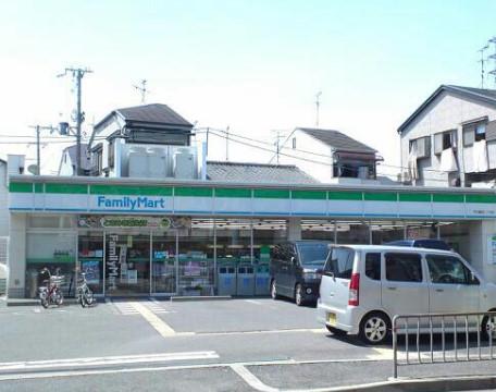 Convenience store. It is conveniently close to a 4-minute walk from the 293m convenience store to FamilyMart Moriguchi Fujita chome shop