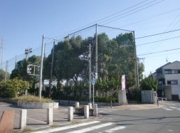 Junior high school. 396m to Moriguchi Tatsunishiki junior high school (junior high school)