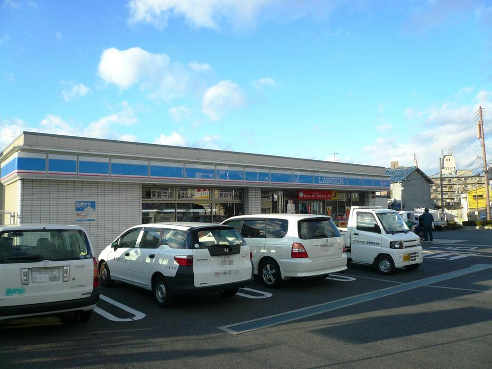 Convenience store. 260m until Lawson Moriguchi Minamiterakatanakadori shop