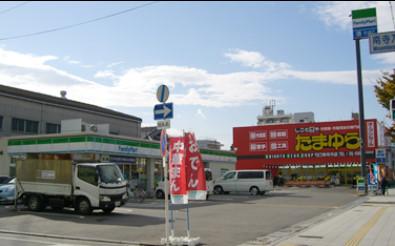 Convenience store. There FamilyMart within 580m walk from the Family Mart Moriguchi Minamiterakatahigashidori shop