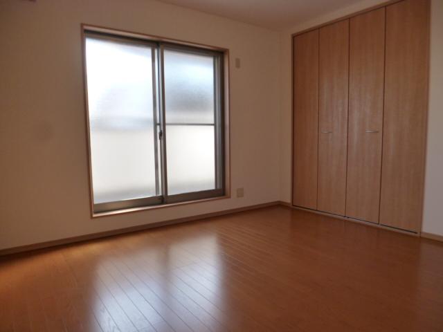 Non-living room. Indoor (12 May 2013) Shooting