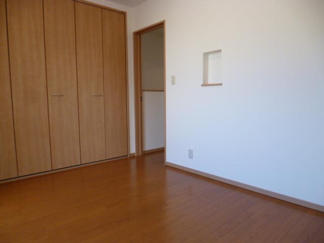 Non-living room. Indoor (12 May 2013) Shooting