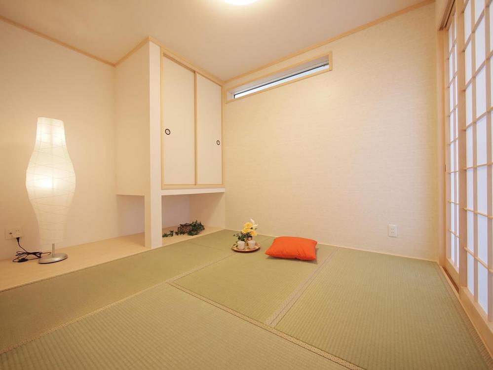 Other introspection. In calm atmosphere, Can comfortably The different again feel that living