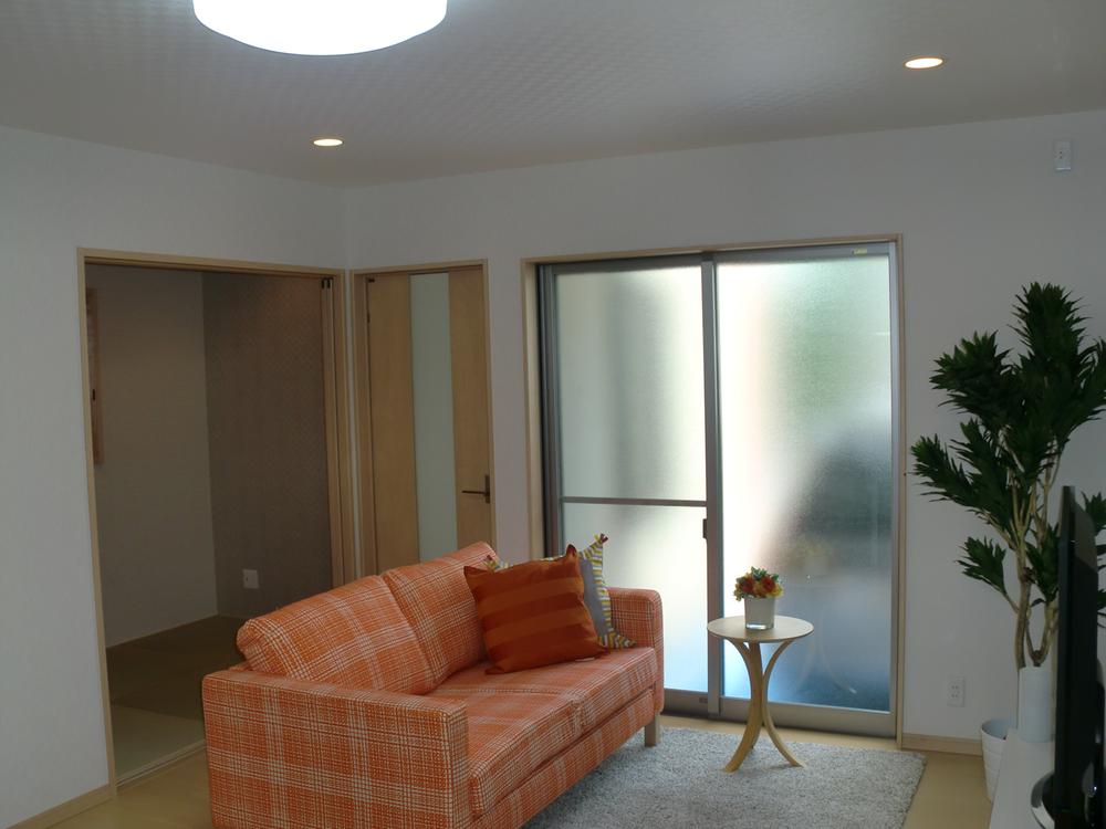 Same specifications photos (Other introspection). Living room is next to the Japanese-style room!