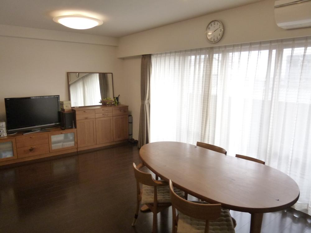 Living. Indoor (11 May 2013) Shooting