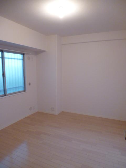 Non-living room. Room (August 2013) Shooting