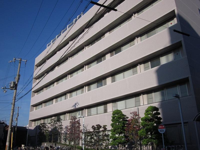 Hospital. Kansai Medical University University Takii to hospital 740m