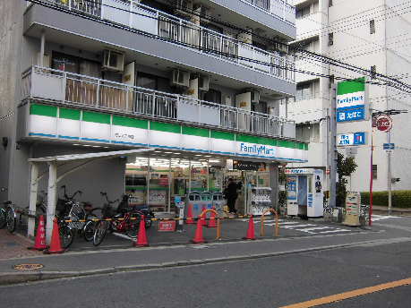 Convenience store. FamilyMart Moriguchi gold downtown store up to (convenience store) 187m