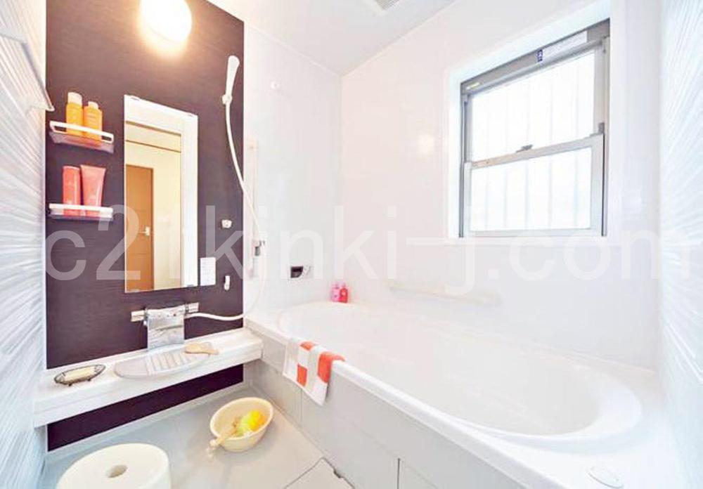 Same specifications photo (bathroom)