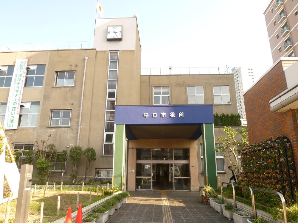 Government office. Moriguchi 723m to City Hall