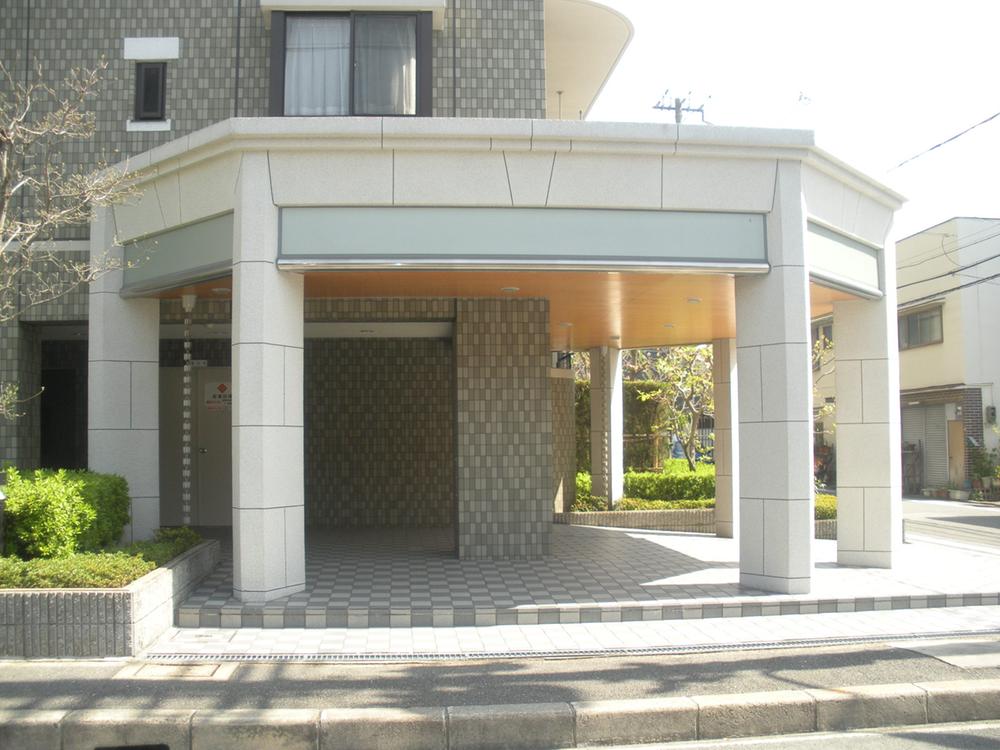 Local appearance photo. Entrance Since good condition, It is always clean