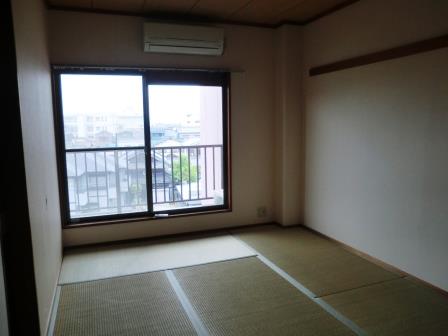 Living and room. Fuji Kajimachi Mansion