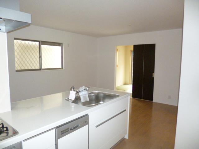 Kitchen. Indoor (March 2013) Shooting