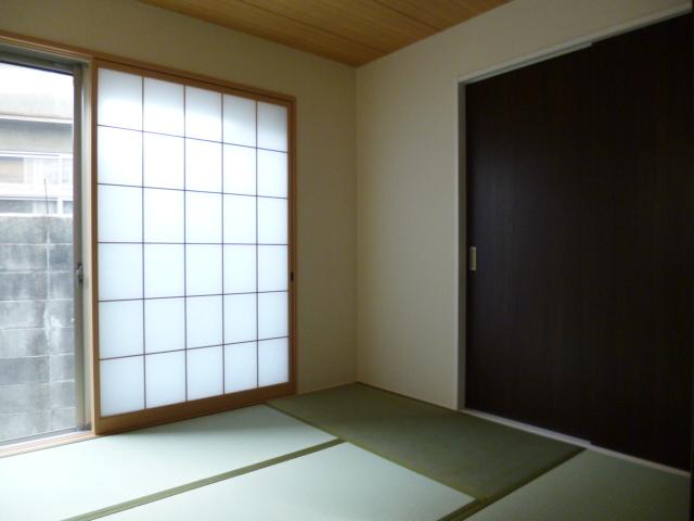 Non-living room. Indoor (March 2013) Shooting