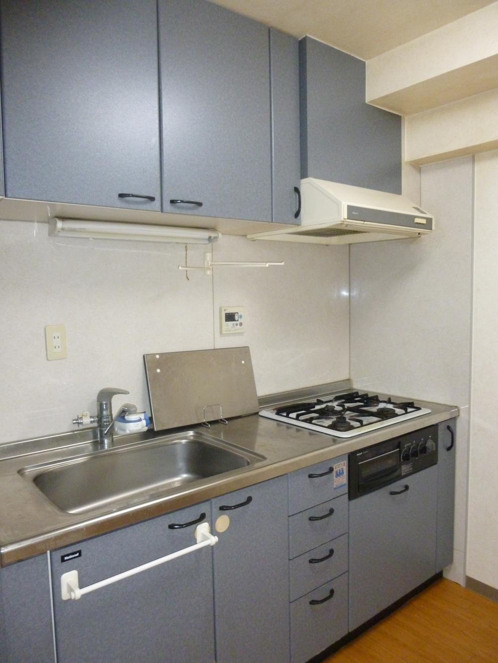 Kitchen. Kitchen shiny