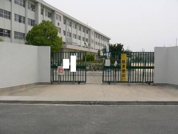 Primary school. Neyagawa 404m to stand Wako Elementary School