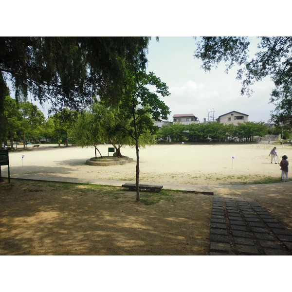 park. 608m until the first Honcho Park (park)