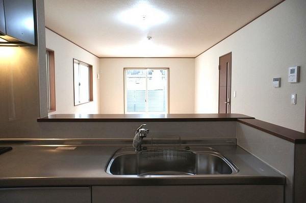 Same specifications photo (kitchen). It will also be fun cooking in the face-to-face kitchen where you can enjoy a conversation