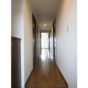 Other room space. Corridor