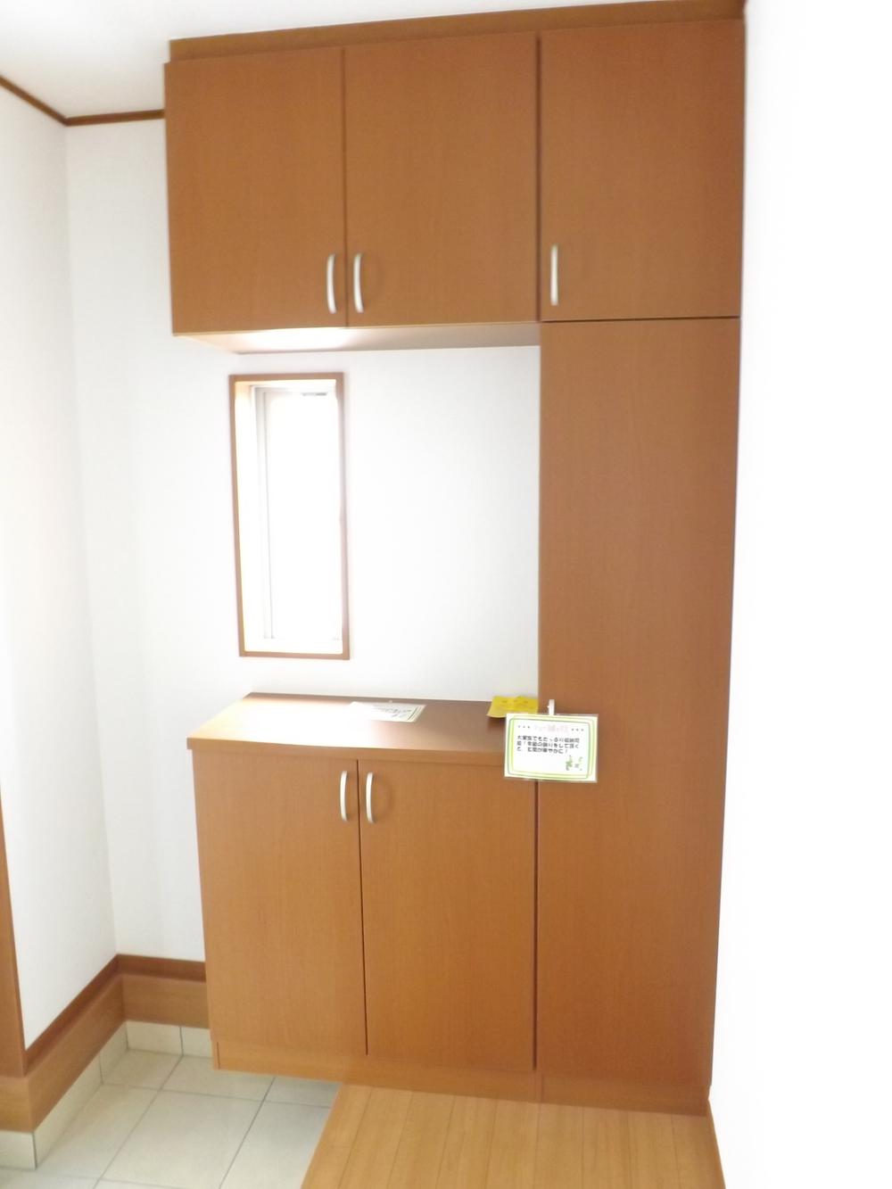 Same specifications photos (Other introspection). Same specifications photos (entrance)