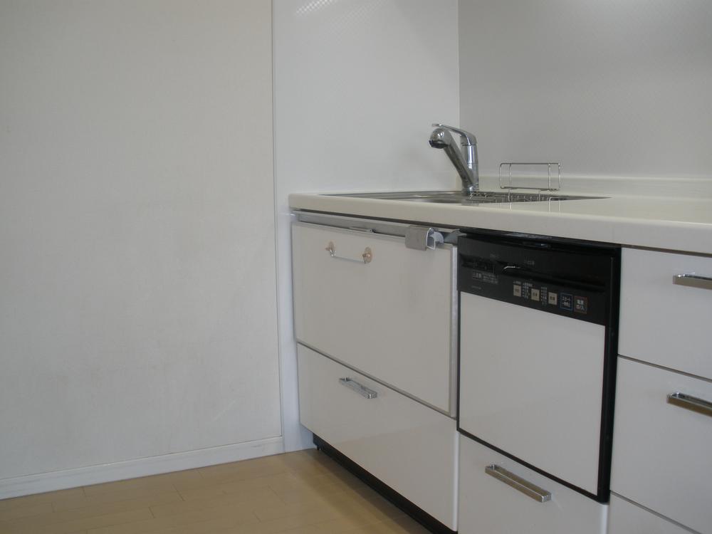 Kitchen. We use the IH stove.