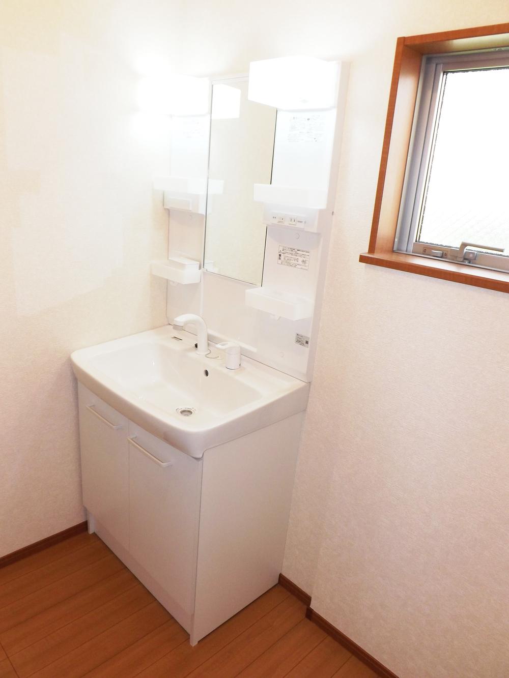 Other Equipment. With hand shower! Cleansing also shampoo happy!