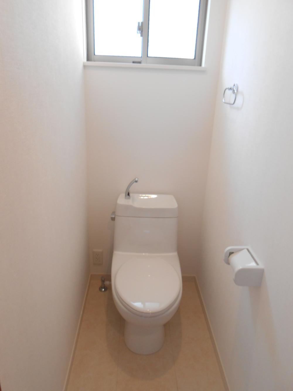Other. Toilet (August 2013 shooting)