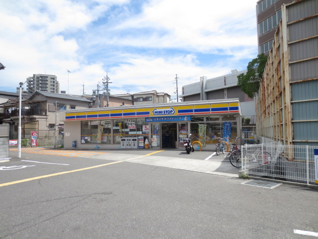 Convenience store. MINISTOP Neyagawa Mitsuiminami Machiten up (convenience store) 762m
