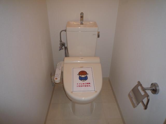 Toilet. Bidet with toilet