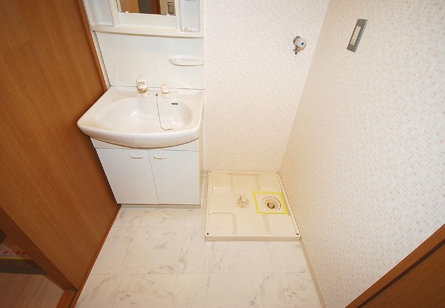 Washroom. Washroom
